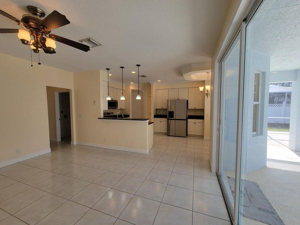 For Rent: $4,595 (3 beds, 2 baths, 2327 Square Feet)