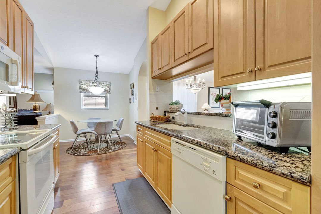 For Sale: $489,900 (3 beds, 2 baths, 1595 Square Feet)