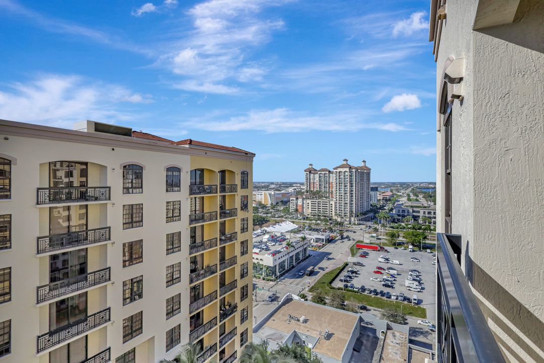 For Sale: $775,000 (2 beds, 2 baths, 1234 Square Feet)