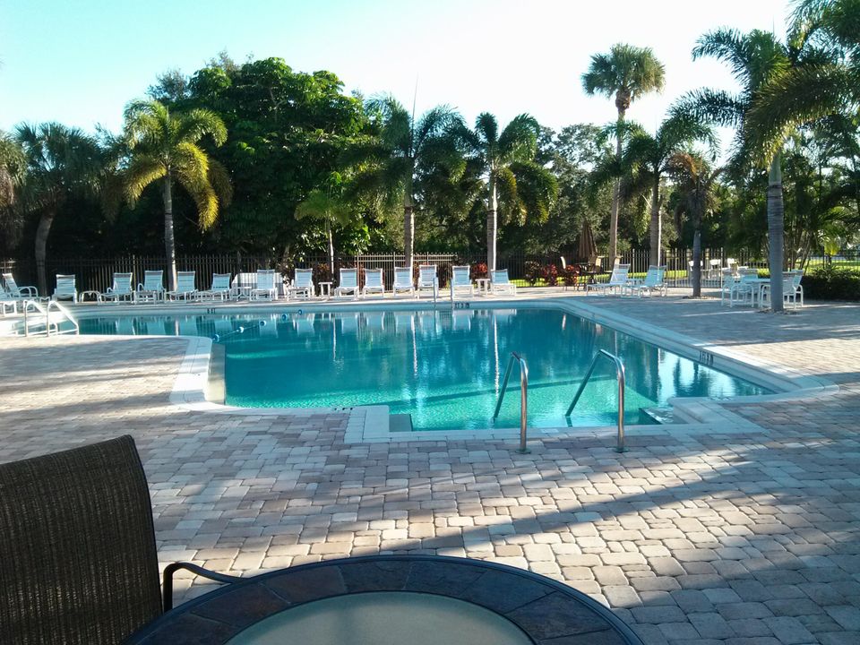 待售: $304,999 (2 贝兹, 2 浴室, 1072 平方英尺)