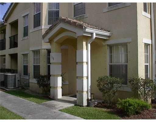 For Rent: $2,300 (3 beds, 2 baths, 1467 Square Feet)