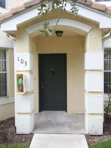 For Rent: $2,300 (3 beds, 2 baths, 1467 Square Feet)