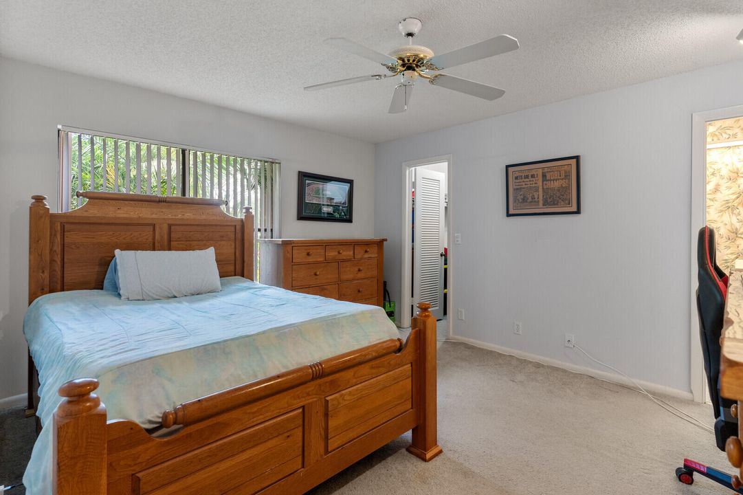 For Sale: $409,000 (2 beds, 2 baths, 2043 Square Feet)