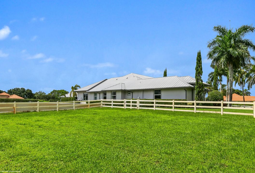 For Sale: $3,988,888 (4 beds, 5 baths, 4152 Square Feet)