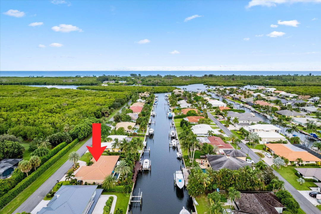 For Sale: $4,200,000 (3 beds, 2 baths, 2341 Square Feet)