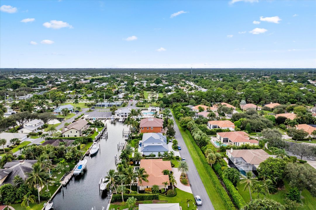 For Sale: $4,200,000 (3 beds, 2 baths, 2341 Square Feet)