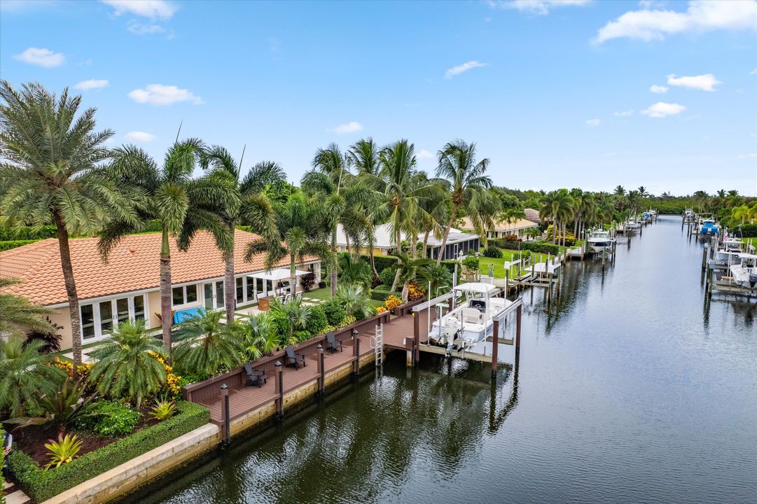 For Sale: $4,200,000 (3 beds, 2 baths, 2341 Square Feet)