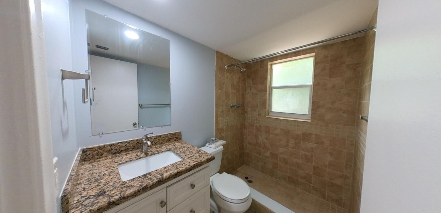 For Rent: $1,595 (1 beds, 1 baths, 573 Square Feet)