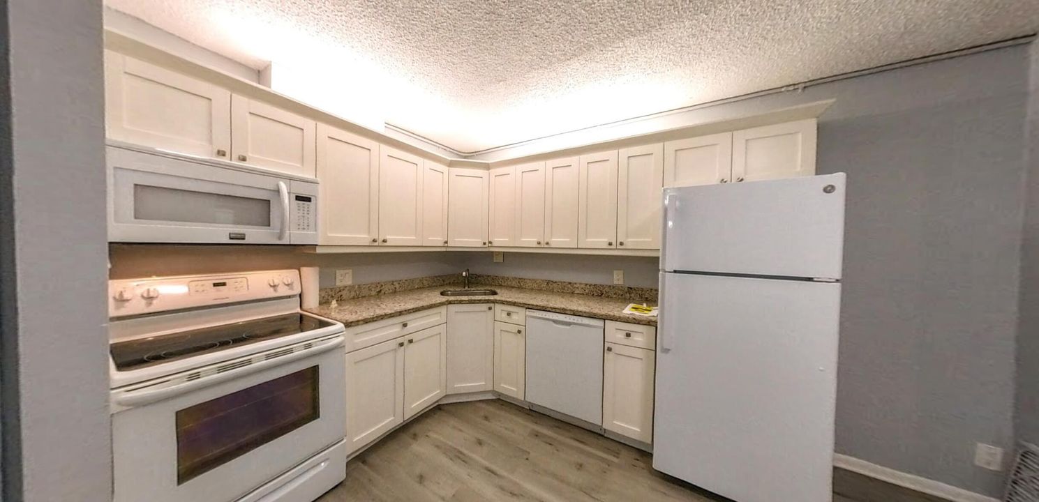 For Rent: $1,595 (1 beds, 1 baths, 573 Square Feet)