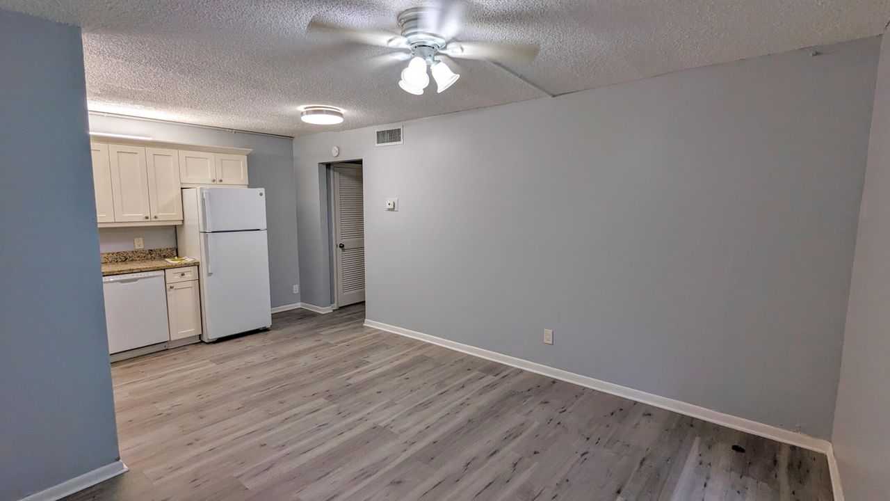 For Rent: $1,595 (1 beds, 1 baths, 573 Square Feet)