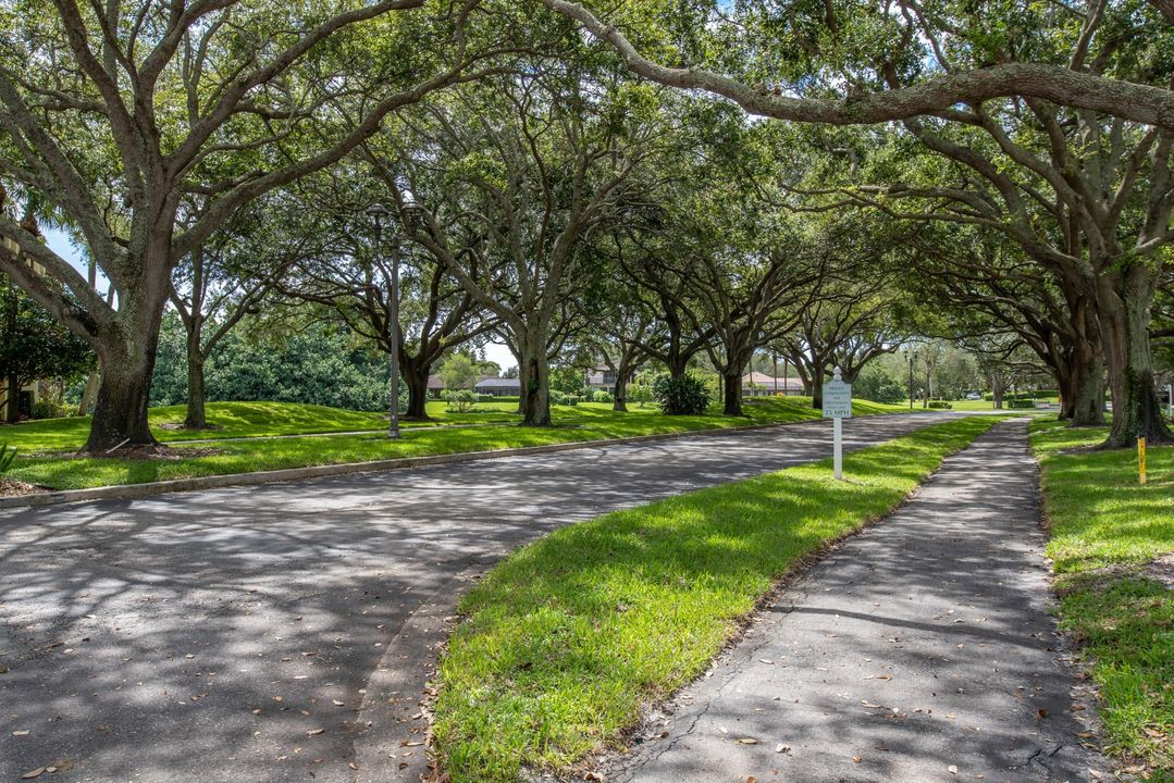 For Sale: $399,000 (2 beds, 2 baths, 1287 Square Feet)