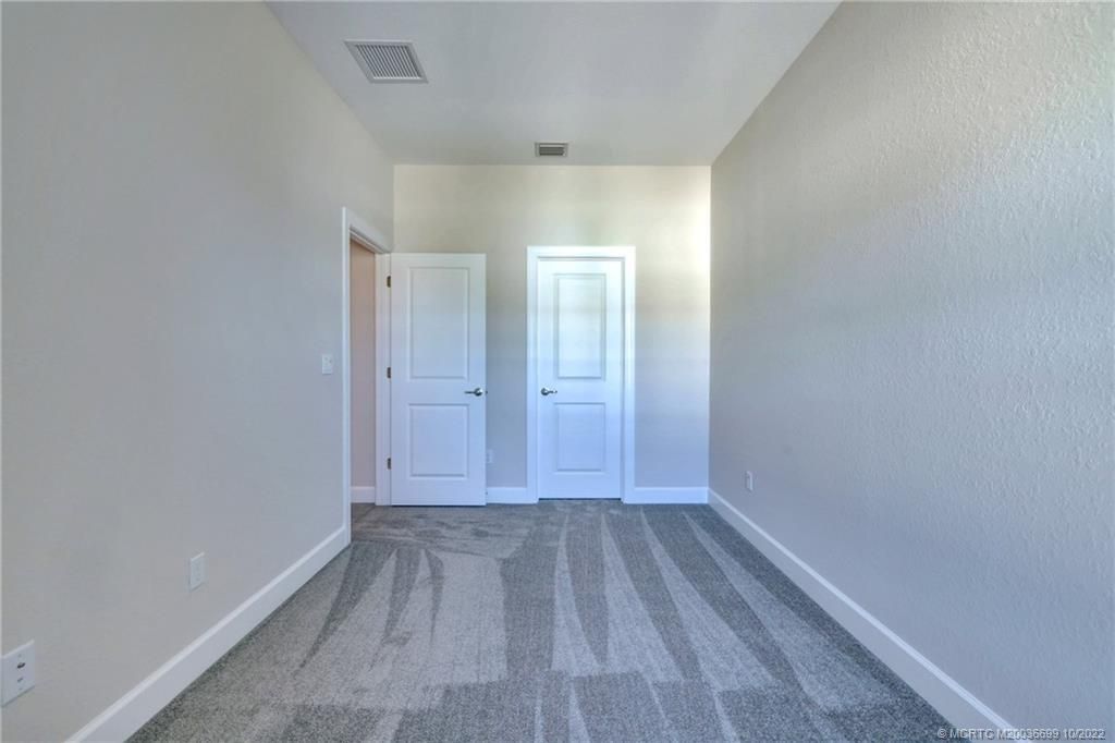 Active With Contract: $2,900 (3 beds, 2 baths, 1782 Square Feet)