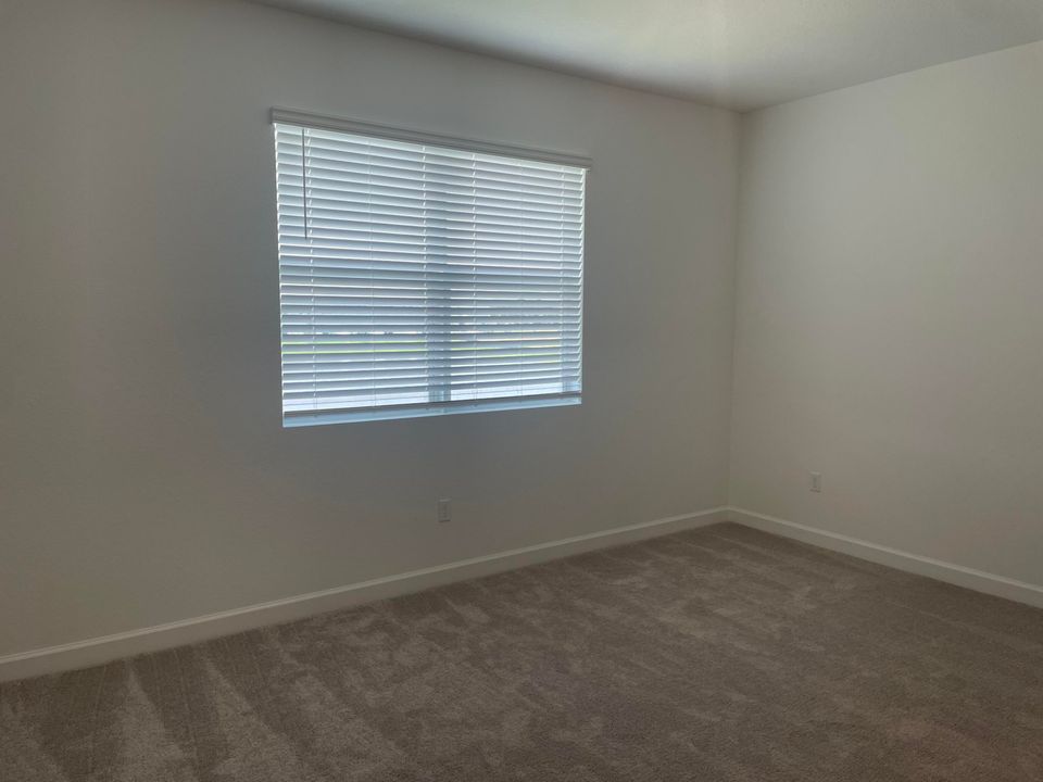 For Rent: $2,300 (3 beds, 2 baths, 1635 Square Feet)