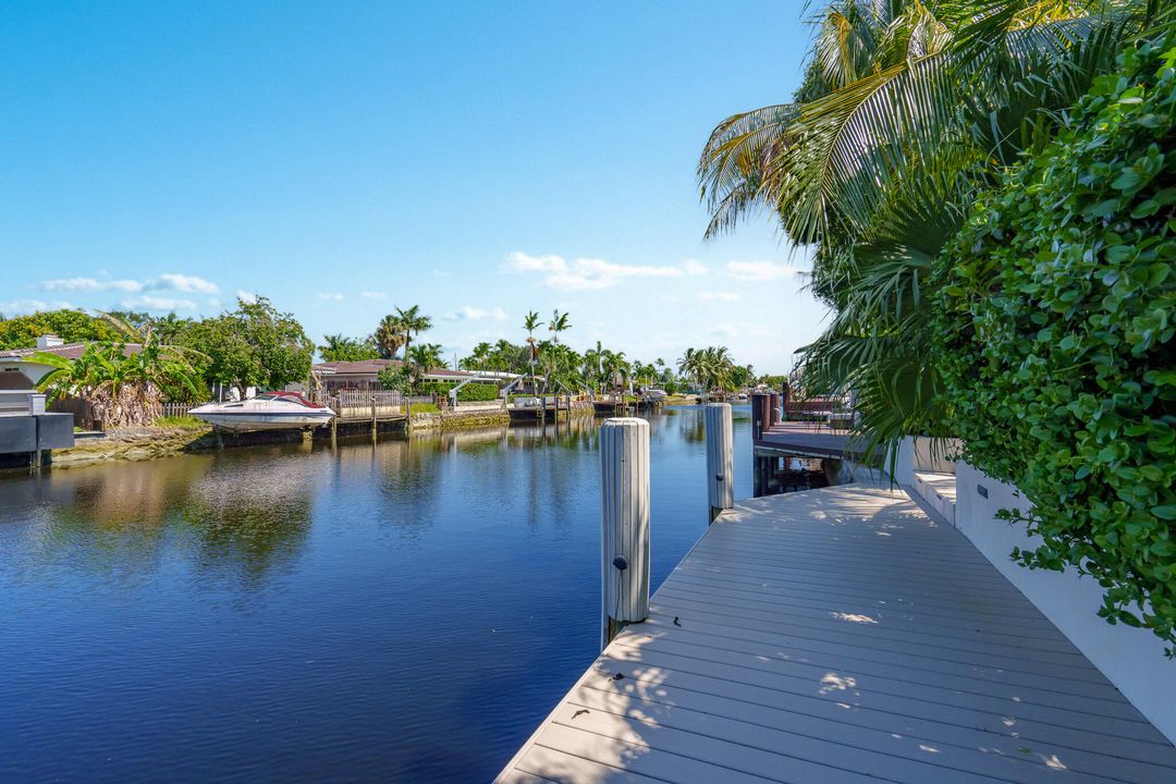 For Sale: $1,475,000 (3 beds, 2 baths, 1434 Square Feet)