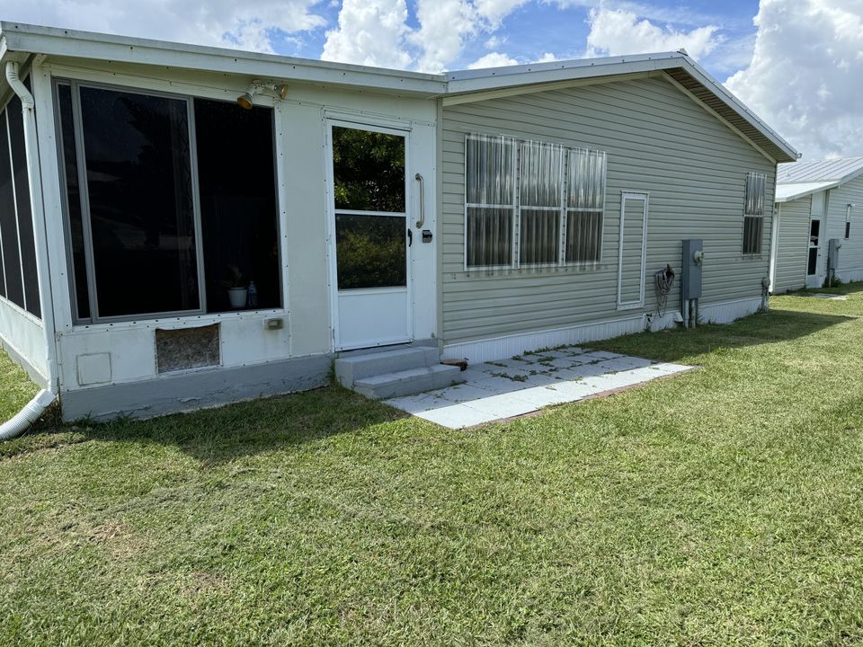 For Sale: $94,000 (2 beds, 2 baths, 1480 Square Feet)