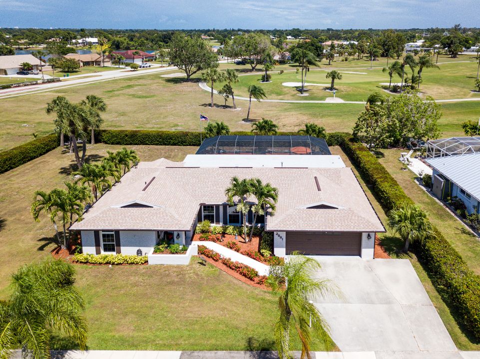 For Sale: $599,000 (3 beds, 2 baths, 2536 Square Feet)