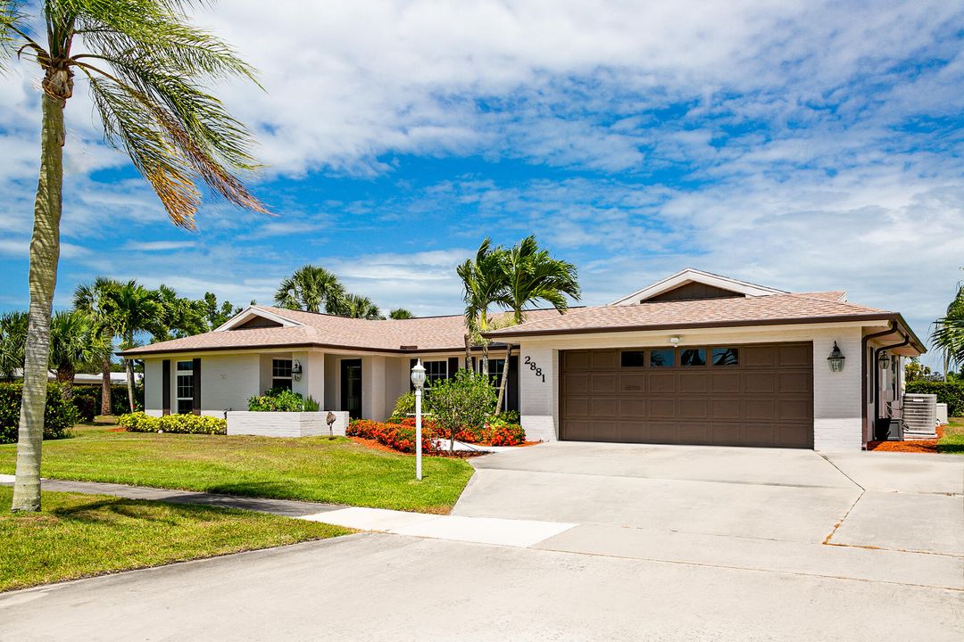 For Sale: $599,000 (3 beds, 2 baths, 2536 Square Feet)