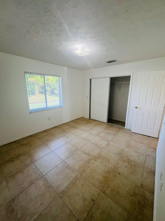 For Rent: $1,800 (2 beds, 2 baths, 880 Square Feet)