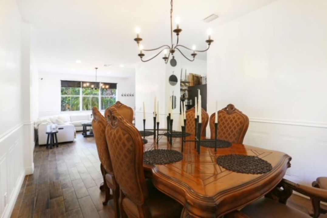 For Sale: $1,075,000 (5 beds, 2 baths, 2325 Square Feet)