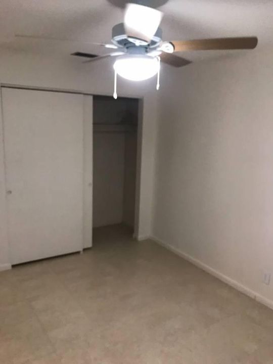 Active With Contract: $1,725 (2 beds, 1 baths, 780 Square Feet)