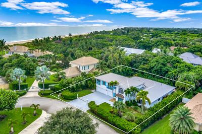 For Sale: $2,725,000 (4 beds, 4 baths, 3487 Square Feet)