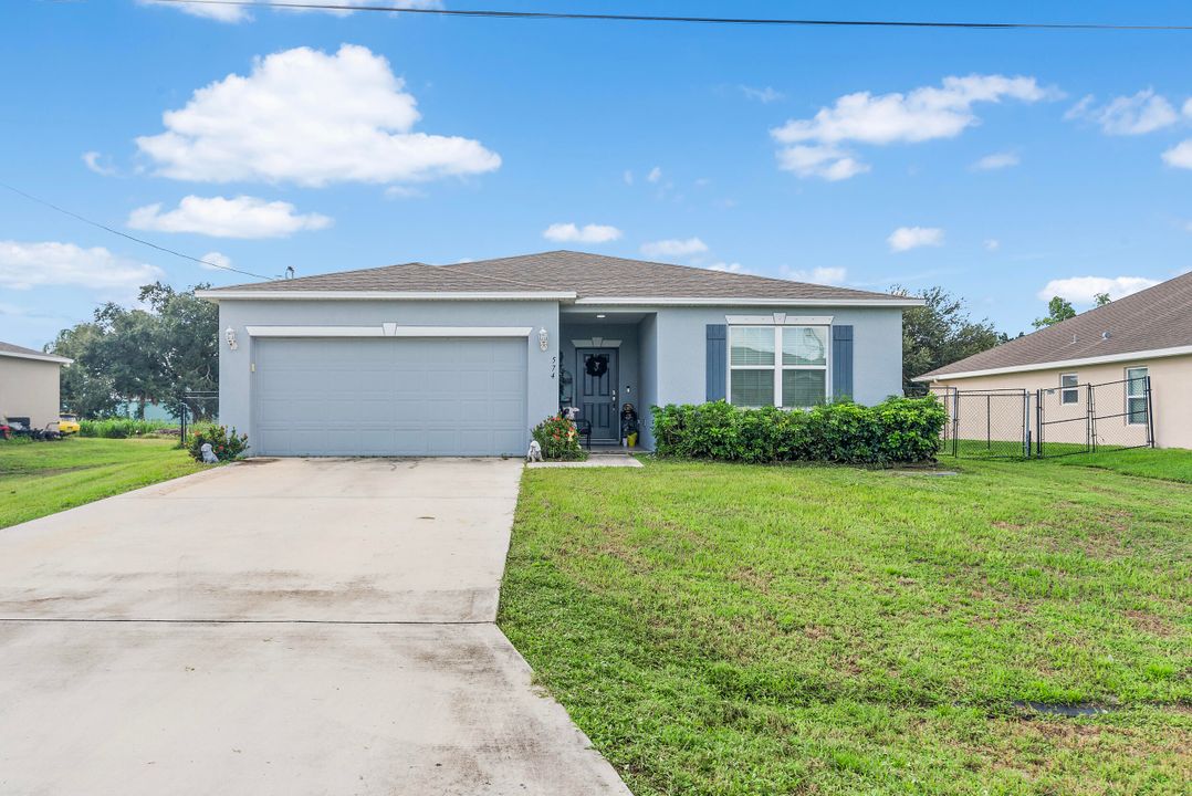 For Sale: $422,000 (4 beds, 2 baths, 1874 Square Feet)