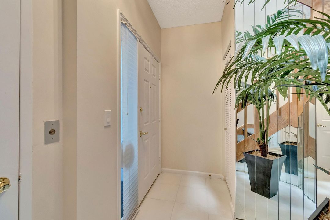 For Sale: $500,000 (2 beds, 2 baths, 1796 Square Feet)