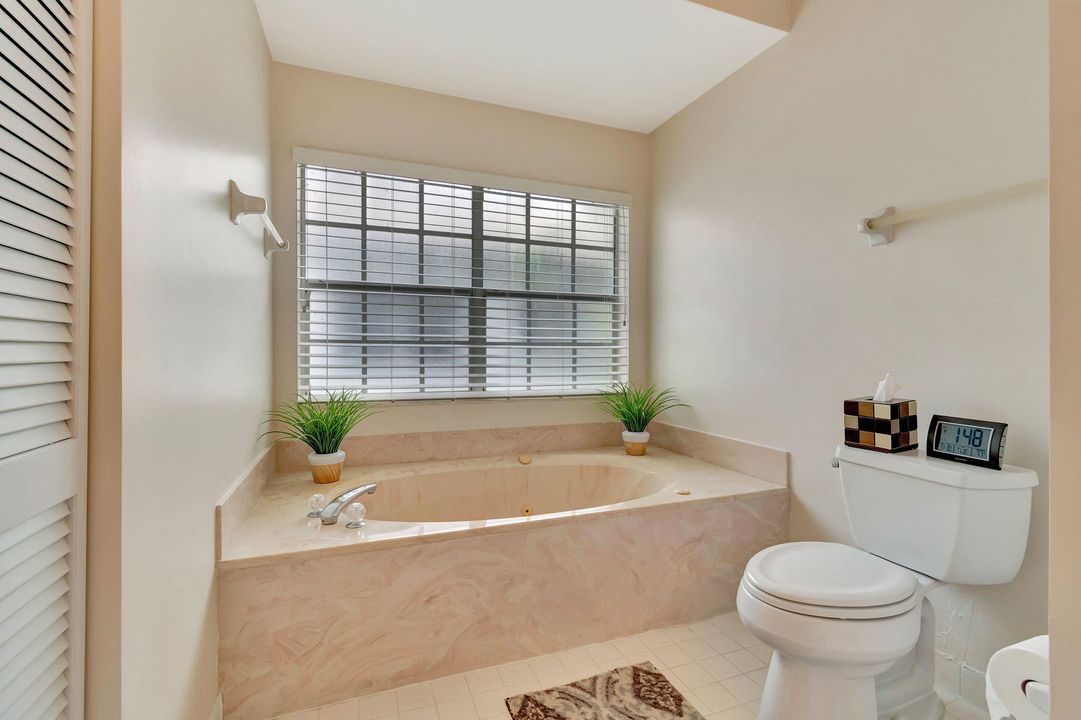 For Sale: $500,000 (2 beds, 2 baths, 1796 Square Feet)