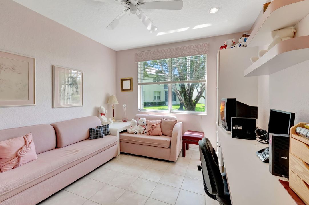 For Sale: $340,000 (3 beds, 2 baths, 1375 Square Feet)