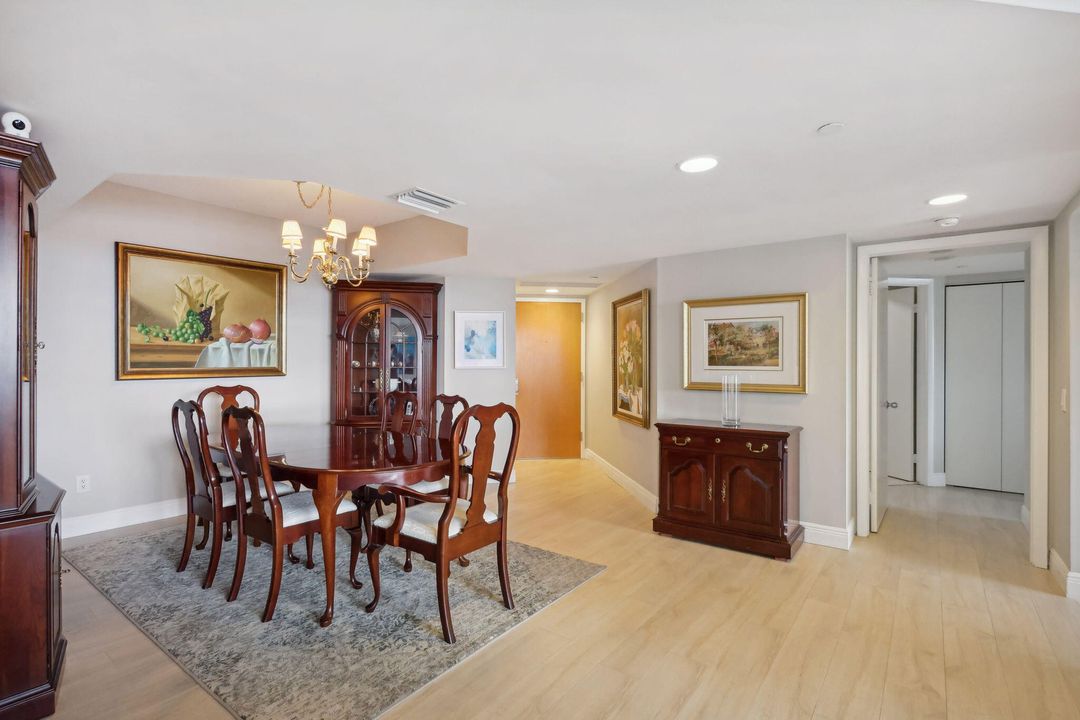 Active With Contract: $4,100 (2 beds, 2 baths, 1870 Square Feet)