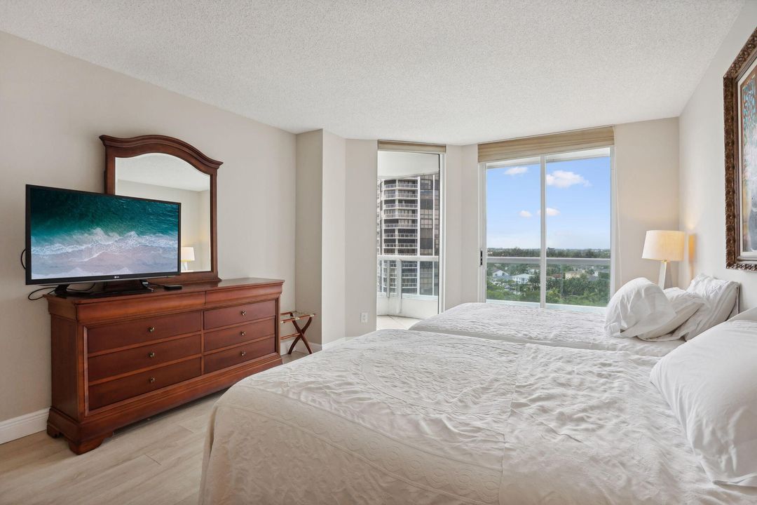 Active With Contract: $4,100 (2 beds, 2 baths, 1870 Square Feet)