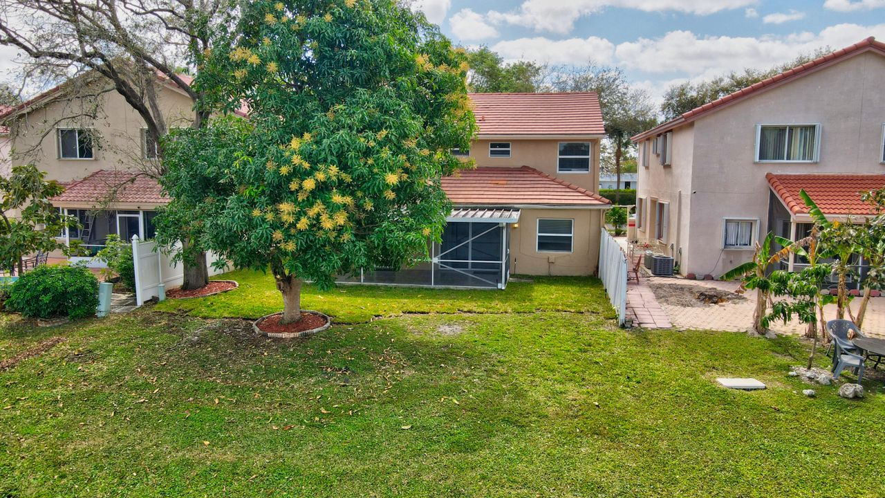 For Sale: $750,000 (4 beds, 2 baths, 2175 Square Feet)