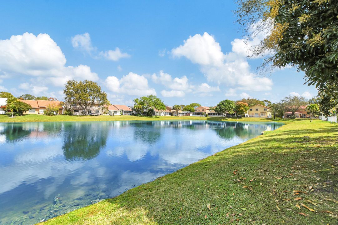 For Sale: $750,000 (4 beds, 2 baths, 2175 Square Feet)