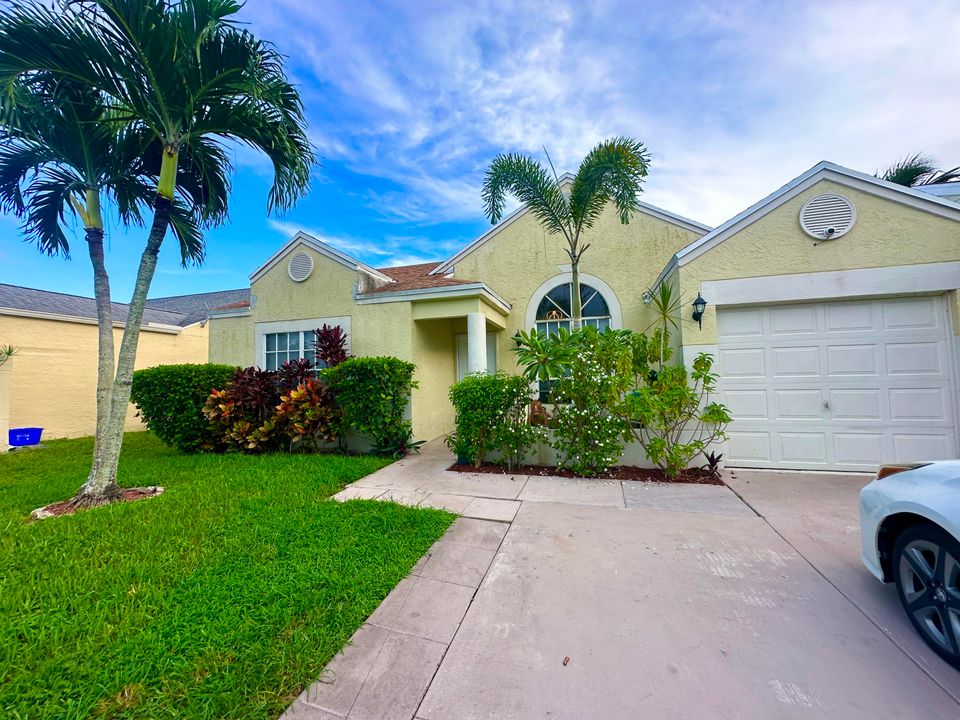 For Sale: $519,000 (3 beds, 2 baths, 1530 Square Feet)