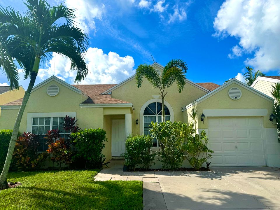 For Sale: $519,000 (3 beds, 2 baths, 1530 Square Feet)