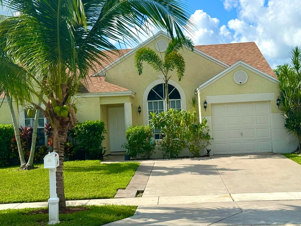 For Sale: $519,000 (3 beds, 2 baths, 1530 Square Feet)