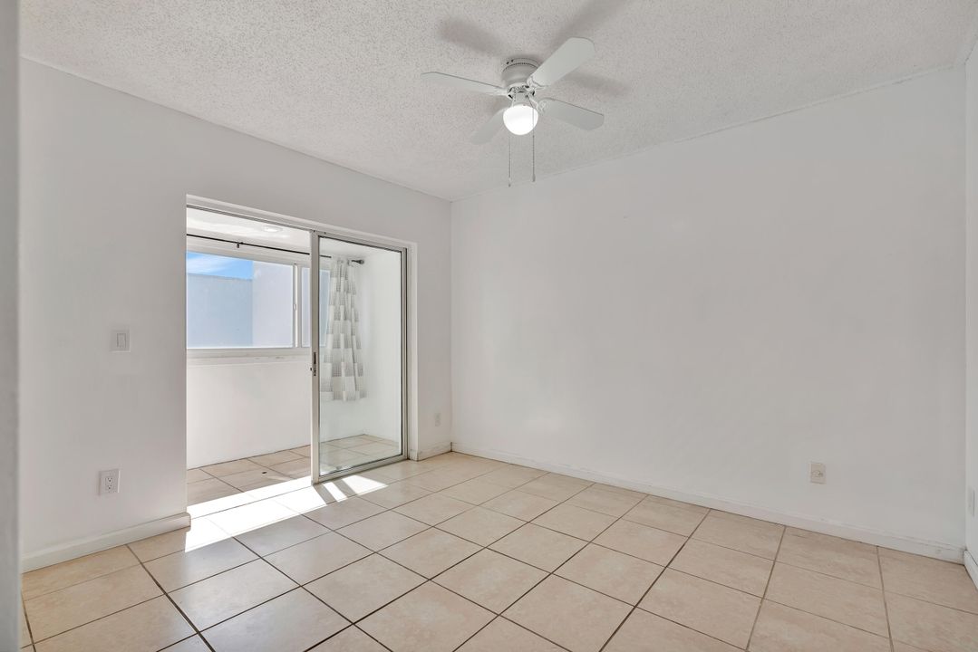 Active With Contract: $265,000 (2 beds, 1 baths, 1277 Square Feet)