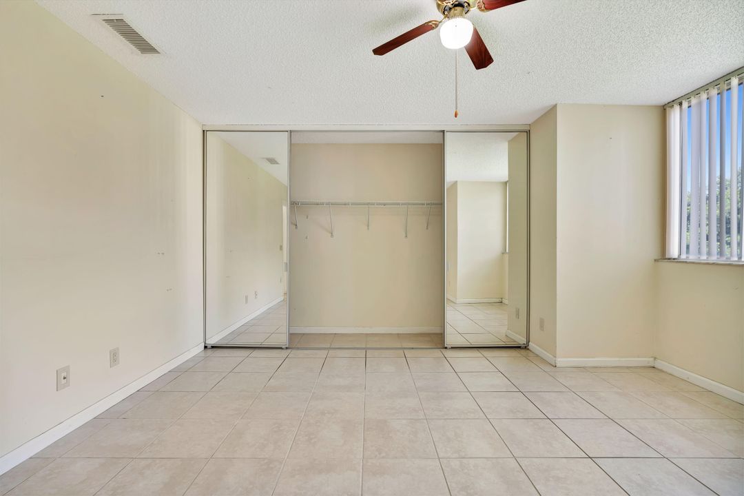 Active With Contract: $265,000 (2 beds, 1 baths, 1277 Square Feet)