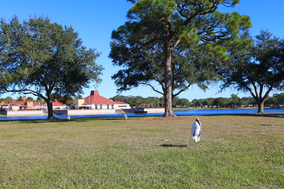 Active With Contract: $155,000 (2 beds, 2 baths, 1102 Square Feet)