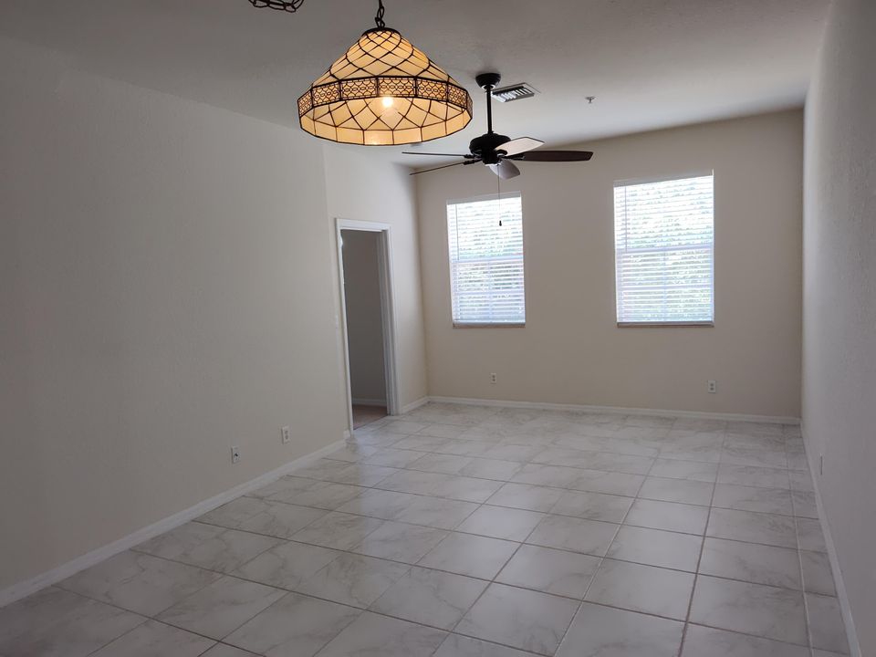 For Sale: $437,500 (2 beds, 2 baths, 1542 Square Feet)