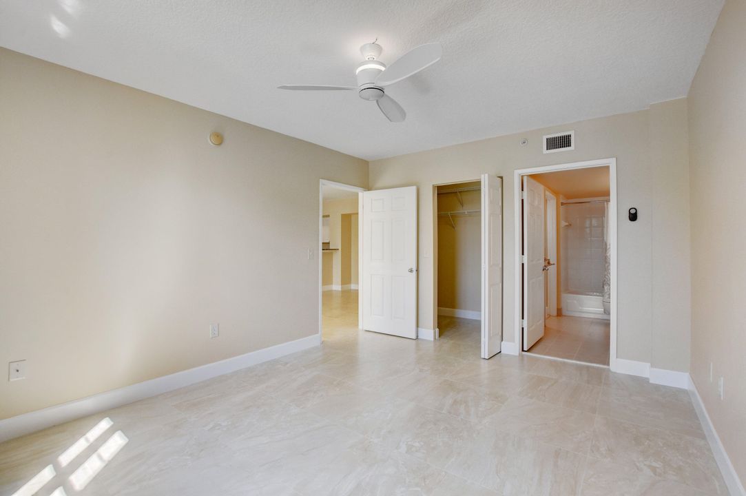 Active With Contract: $2,750 (2 beds, 2 baths, 1066 Square Feet)