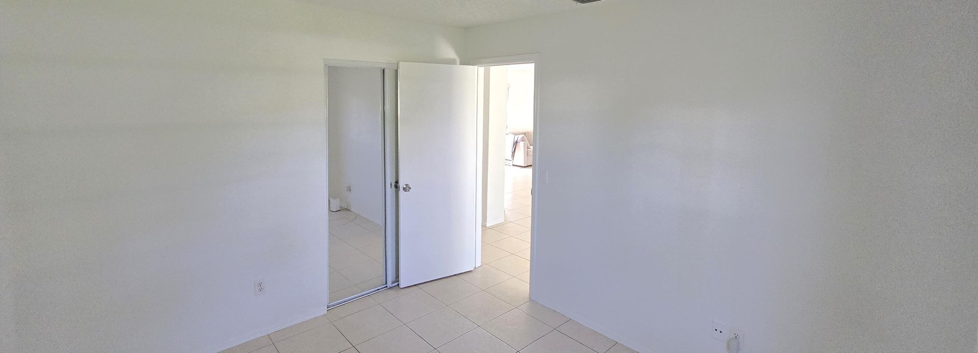 For Sale: $345,000 (3 beds, 2 baths, 1180 Square Feet)