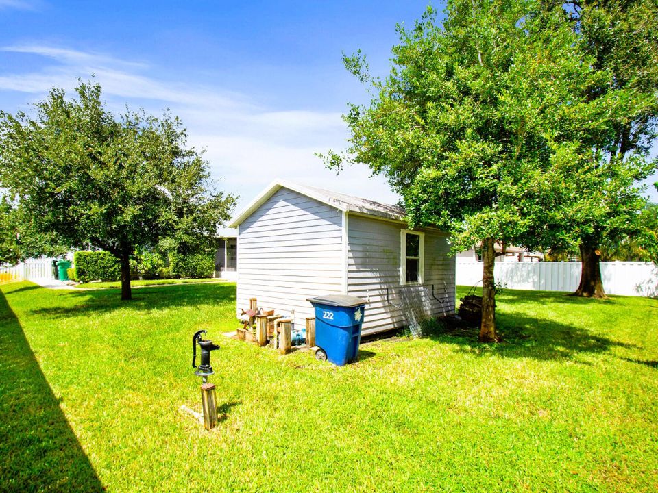 For Sale: $389,000 (3 beds, 2 baths, 1080 Square Feet)