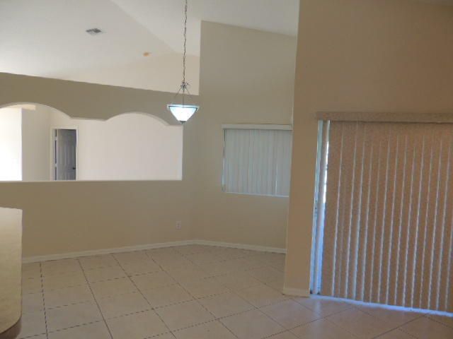 For Rent: $2,300 (3 beds, 2 baths, 2058 Square Feet)