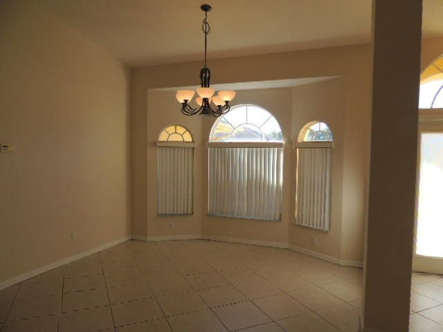 For Rent: $2,300 (3 beds, 2 baths, 2058 Square Feet)