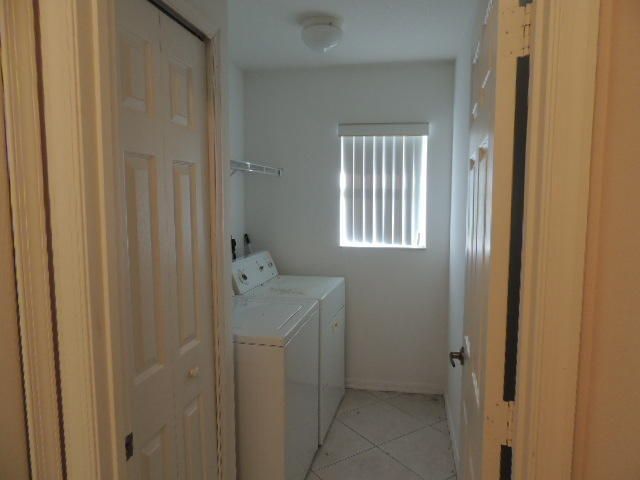 For Rent: $2,300 (3 beds, 2 baths, 2058 Square Feet)