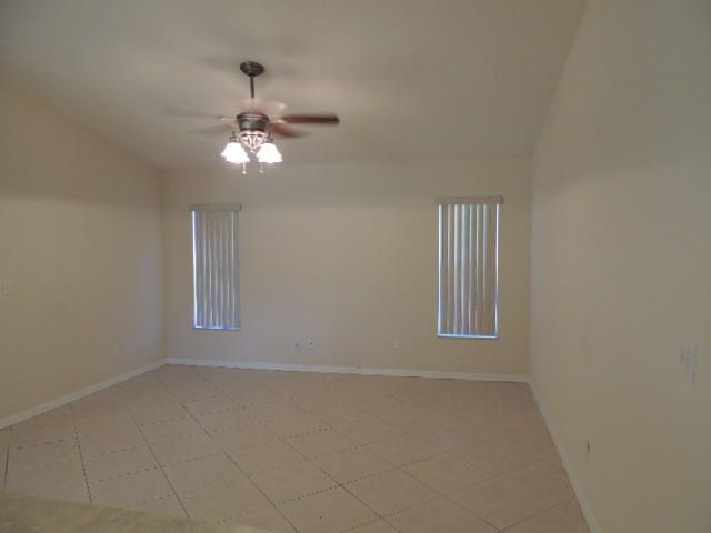 For Rent: $2,300 (3 beds, 2 baths, 2058 Square Feet)