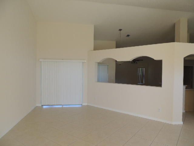 For Rent: $2,300 (3 beds, 2 baths, 2058 Square Feet)