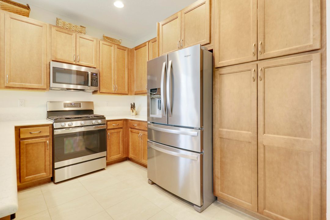 For Sale: $449,000 (2 beds, 2 baths, 1508 Square Feet)