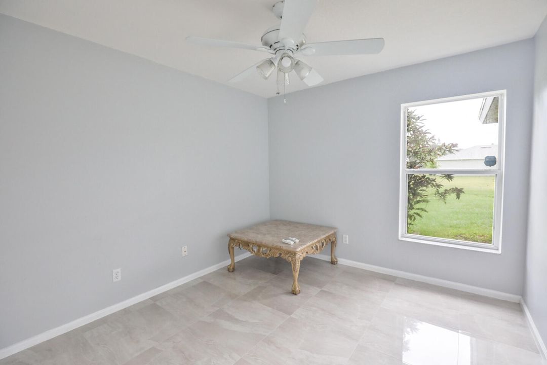 For Sale: $359,000 (3 beds, 2 baths, 1240 Square Feet)